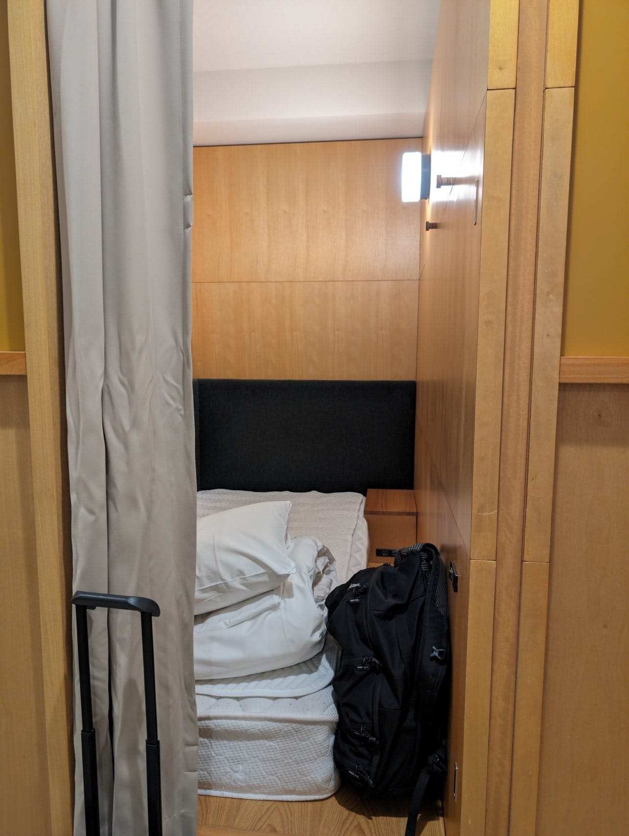 Hotel Plus Hostel Tokyo Asakusa 2: A not so good capsule hotel